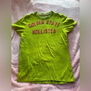 2000s hollister green baby t shirt 💚 small